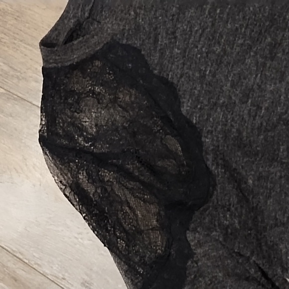 Womans long-sleeved sweater /shirt - Picture 2 of 8